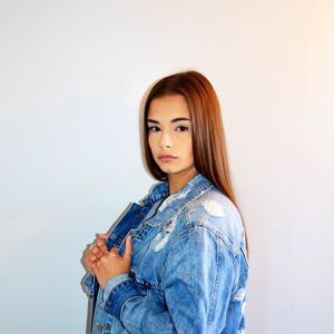 Meet your Posher, Lindsey